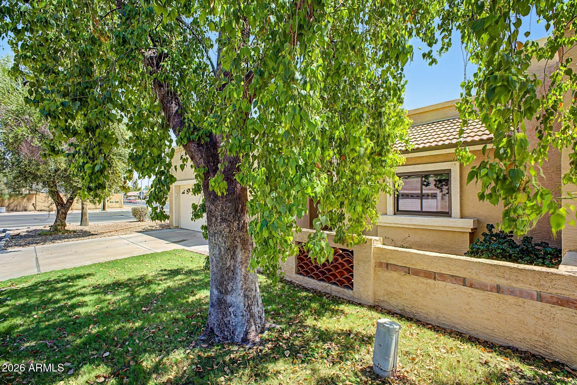 1610 N STAPLEY Drive 112