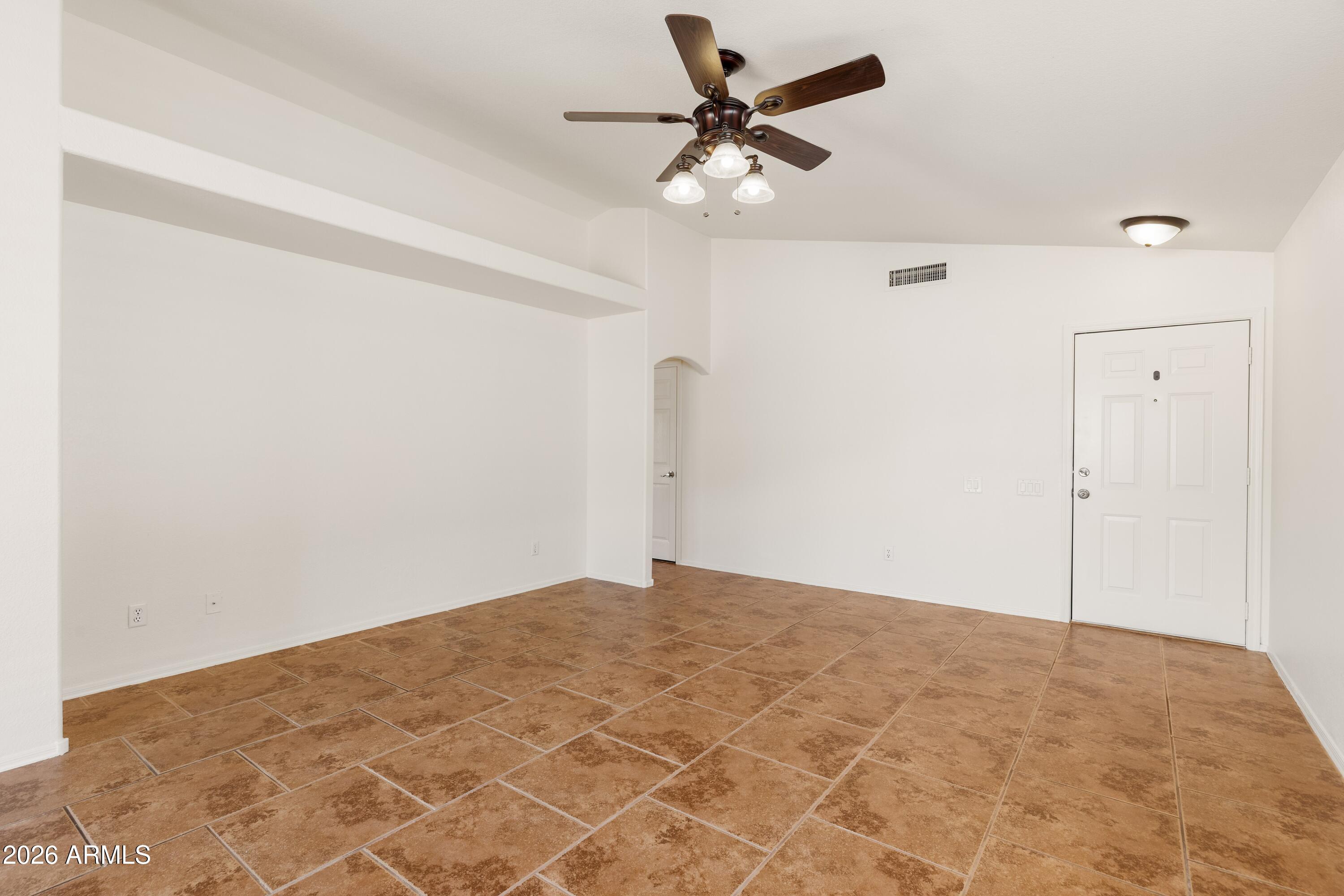 16023 S 40th Way