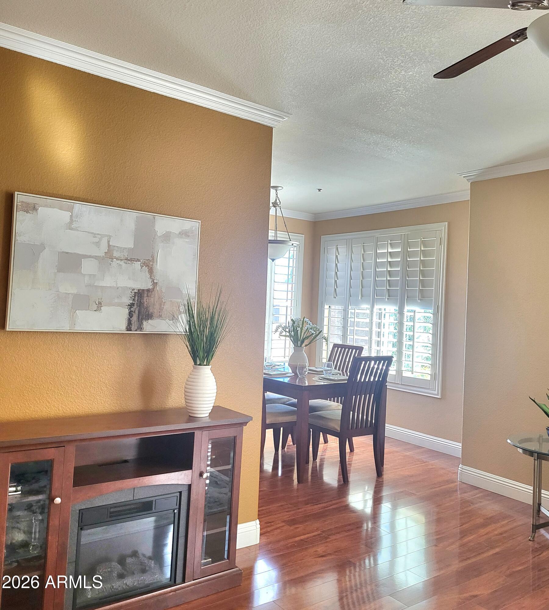 4925 E Desert Cove -- 219