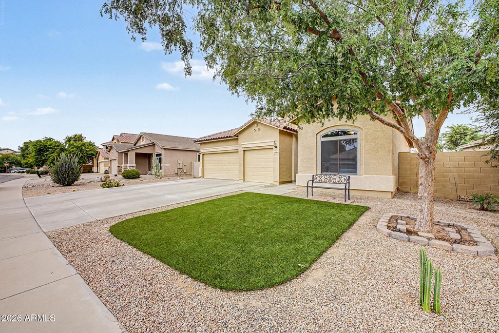 Photo of 1046 W Ayrshire Trail, San Tan Valley, AZ 85143 (MLS # 7064034)