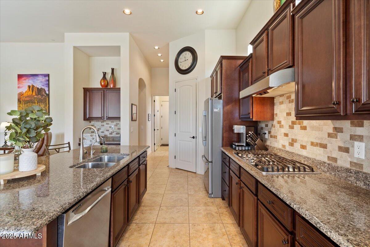 Mesa, Arizona 85207, United States, 4 Bedrooms Bedrooms, ,4 BathroomsBathrooms,Residential,Active,8903