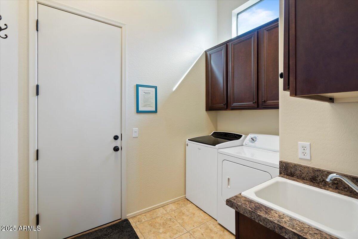 Mesa, Arizona 85207, United States, 4 Bedrooms Bedrooms, ,4 BathroomsBathrooms,Residential,Active,8903