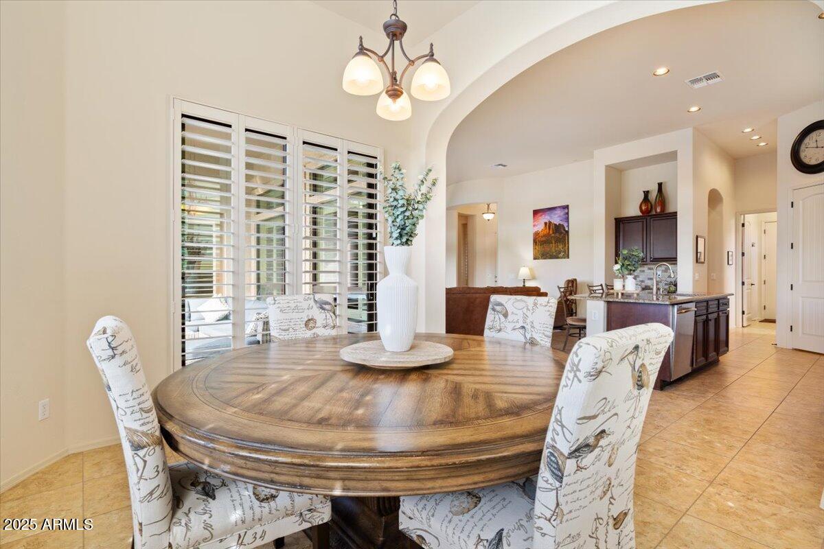 Mesa, Arizona 85207, United States, 4 Bedrooms Bedrooms, ,4 BathroomsBathrooms,Residential,Active,8903