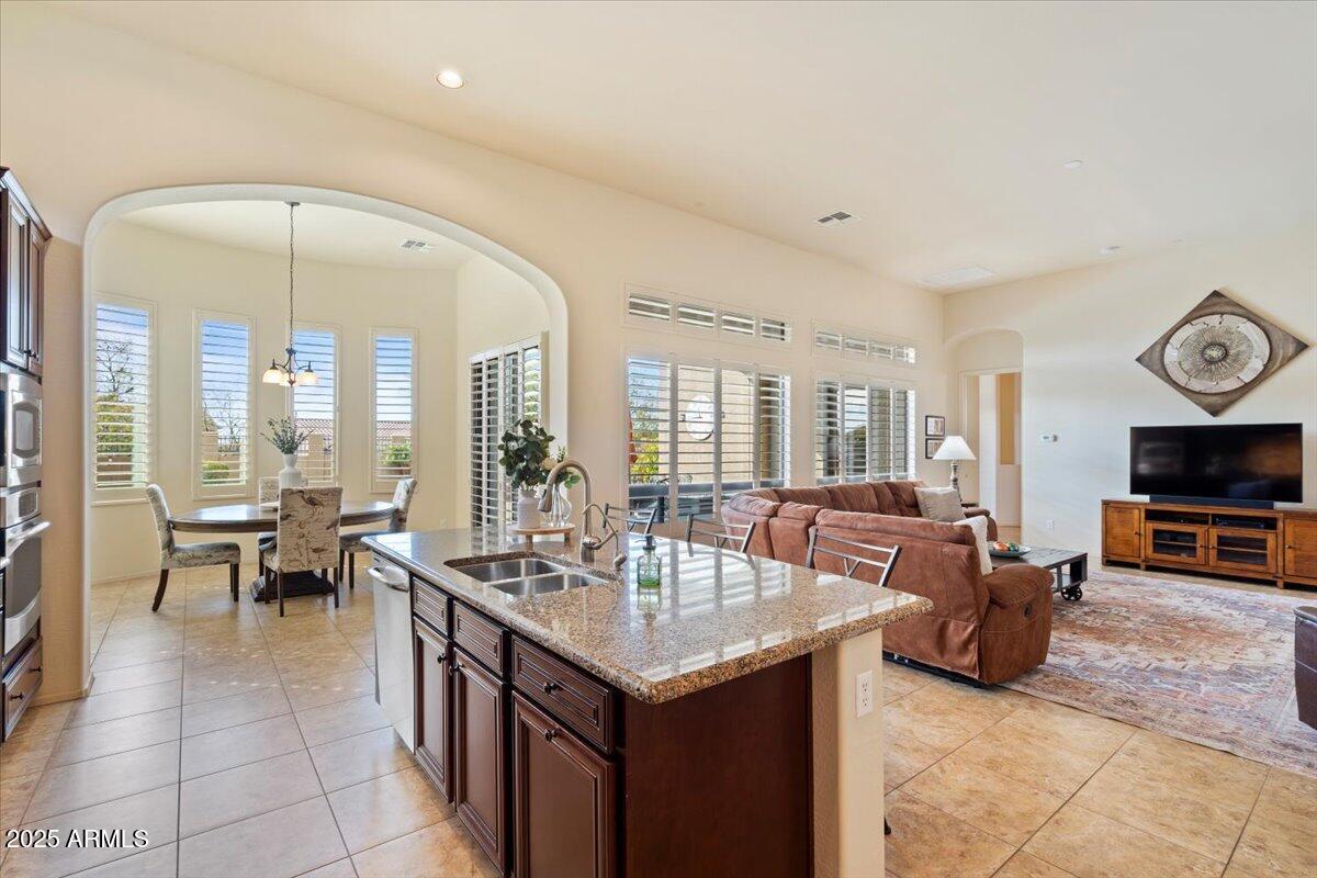 Mesa, Arizona 85207, United States, 4 Bedrooms Bedrooms, ,4 BathroomsBathrooms,Residential,Active,8903