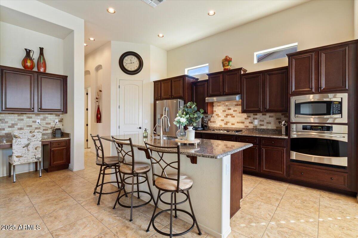 Mesa, Arizona 85207, United States, 4 Bedrooms Bedrooms, ,4 BathroomsBathrooms,Residential,Active,8903