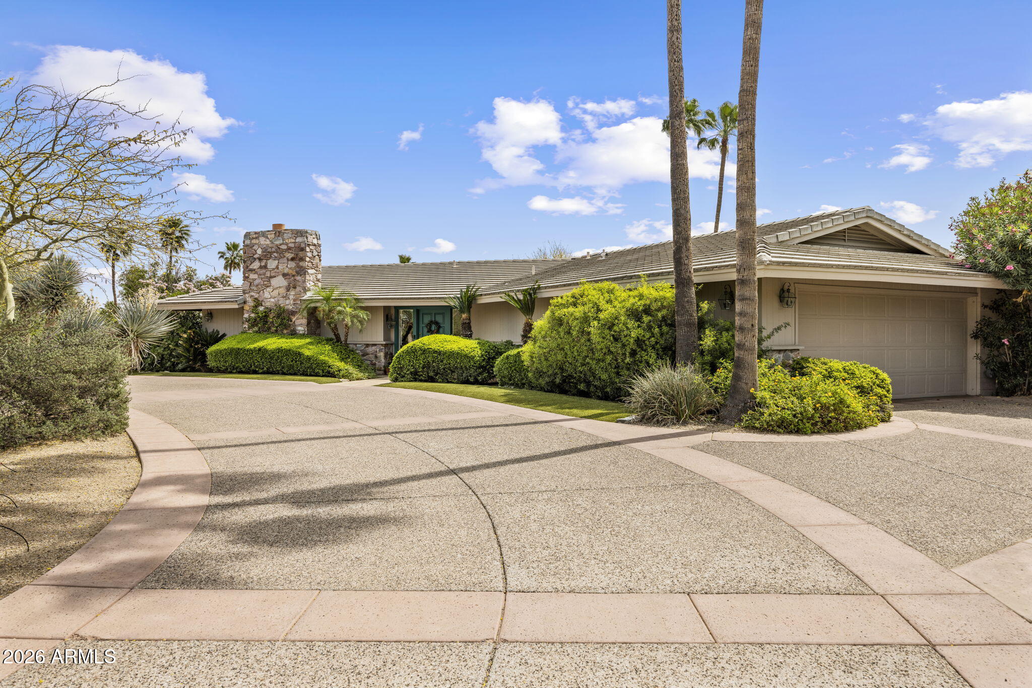 6221 E SAGE Drive
