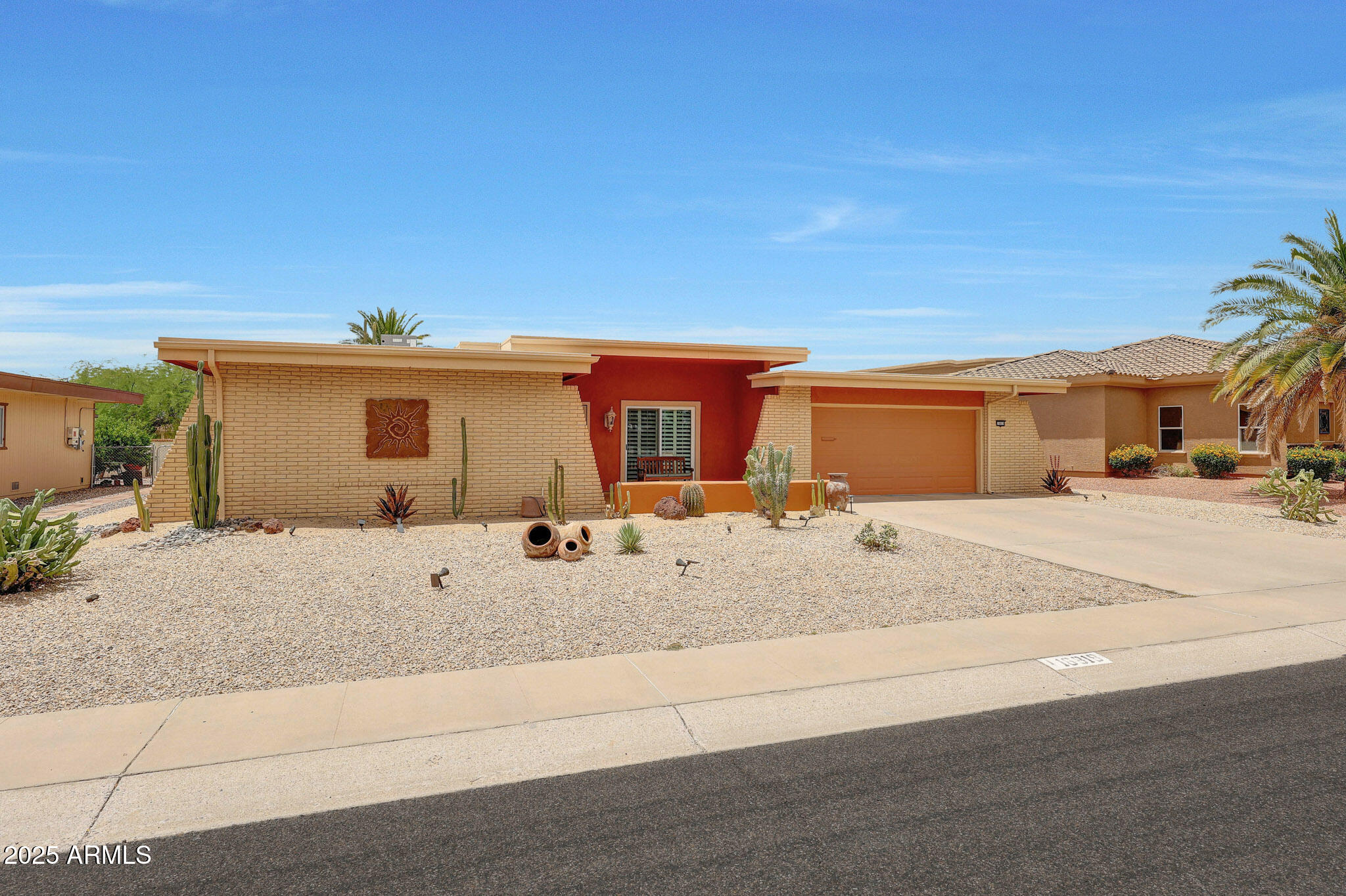 16818 N MEADOW PARK Drive