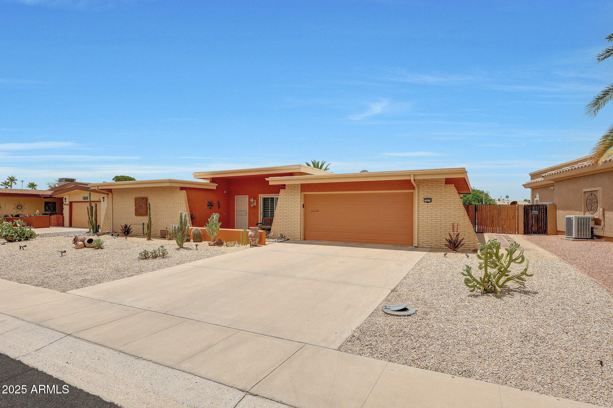 16818 N MEADOW PARK Drive