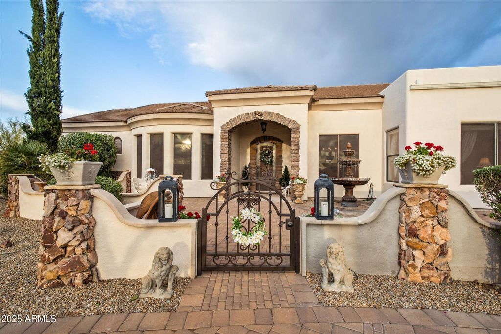 Photo of 619 N Sun Road, Apache Junction, AZ 85119 (MLS # 6963629)