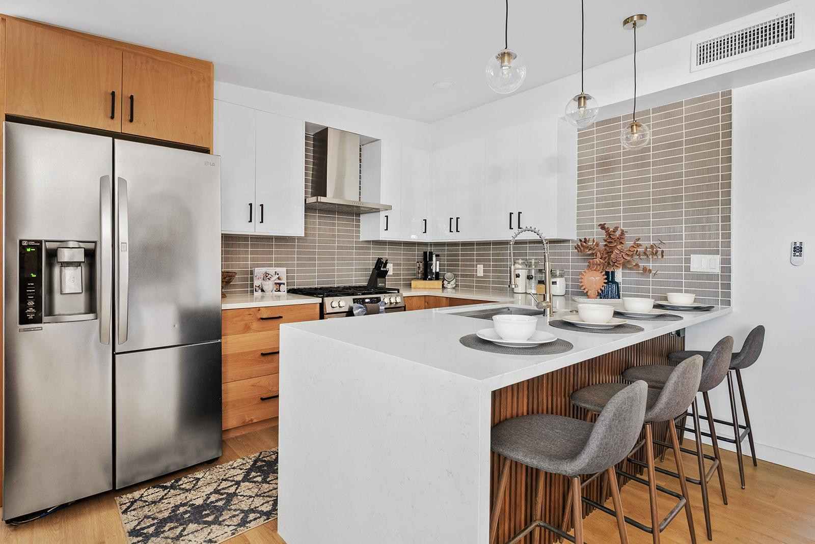 530 W 17th Street