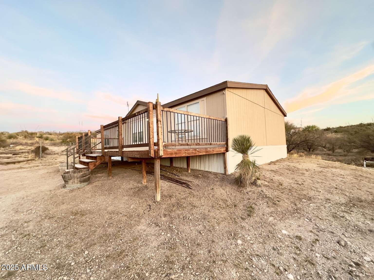 24950 E LOW Lane