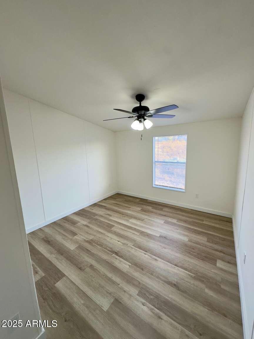 24950 E LOW Lane