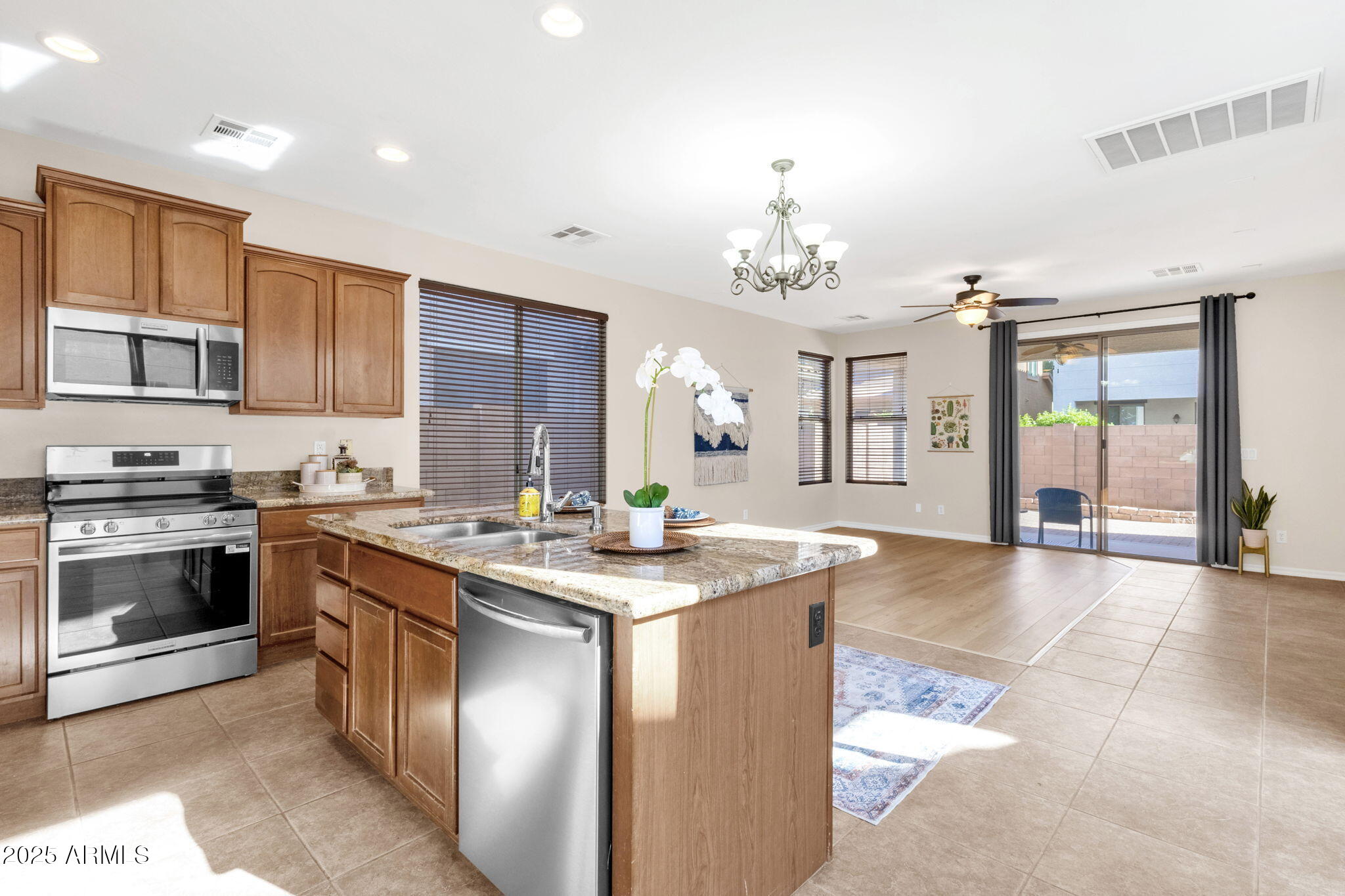 Homes for Sale in Queen Creek Arizona 1 19035 E Pelican Drive