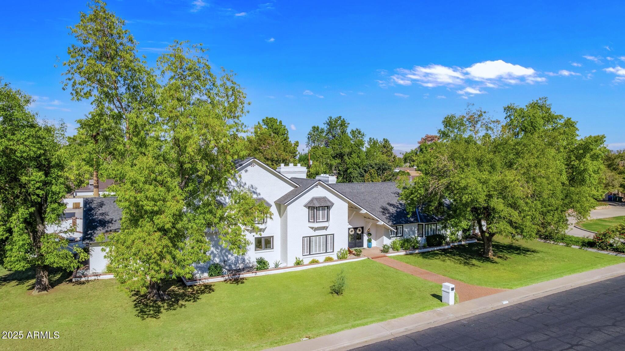 1712 E FAIRFIELD Street