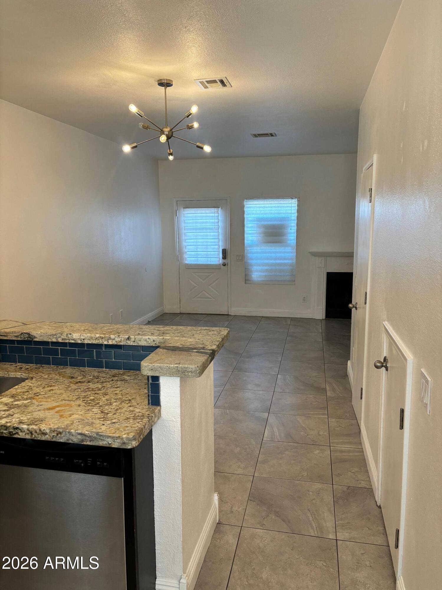 1970 N HARTFORD Street 65