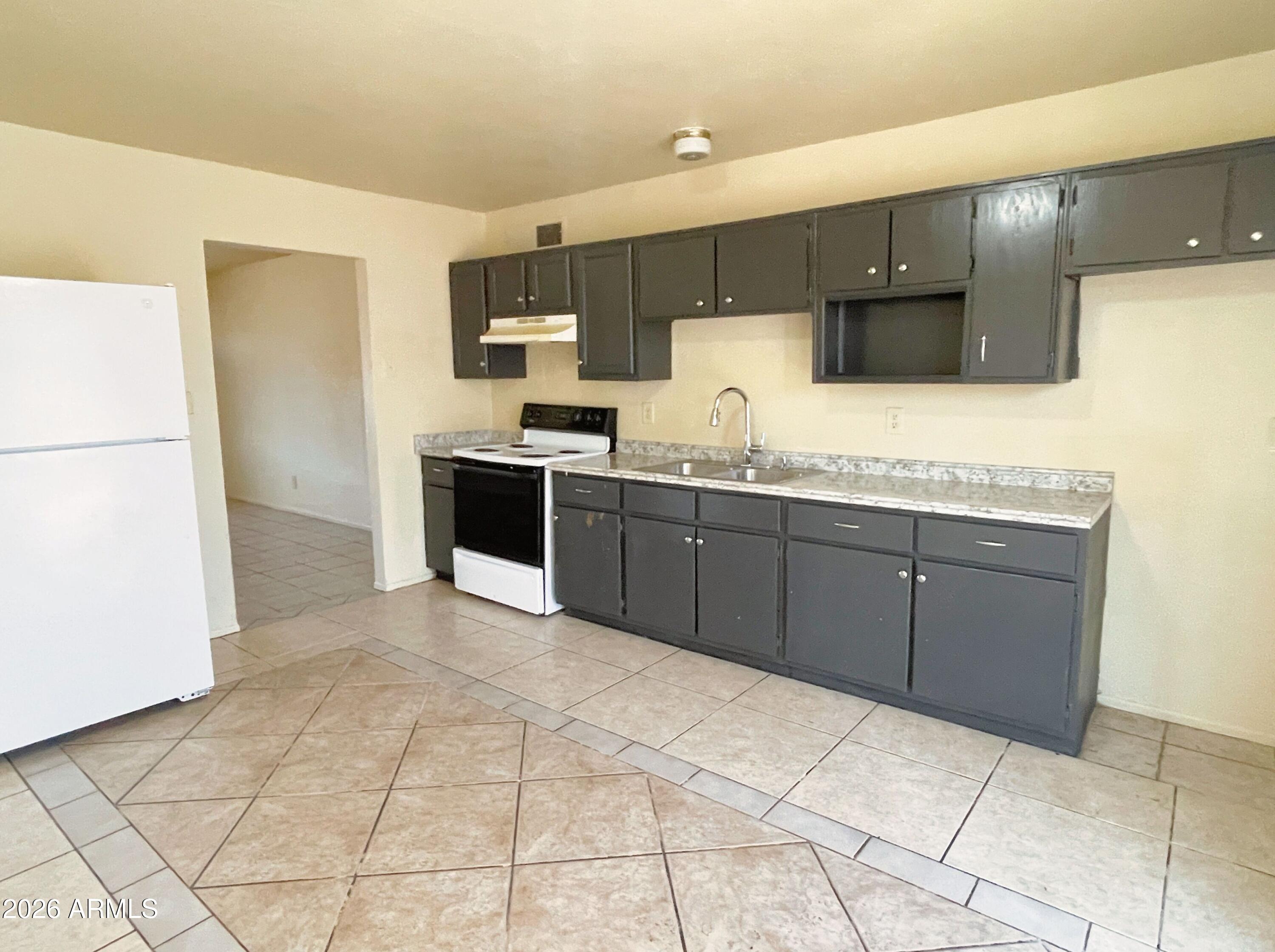 1602 W Fremont Road