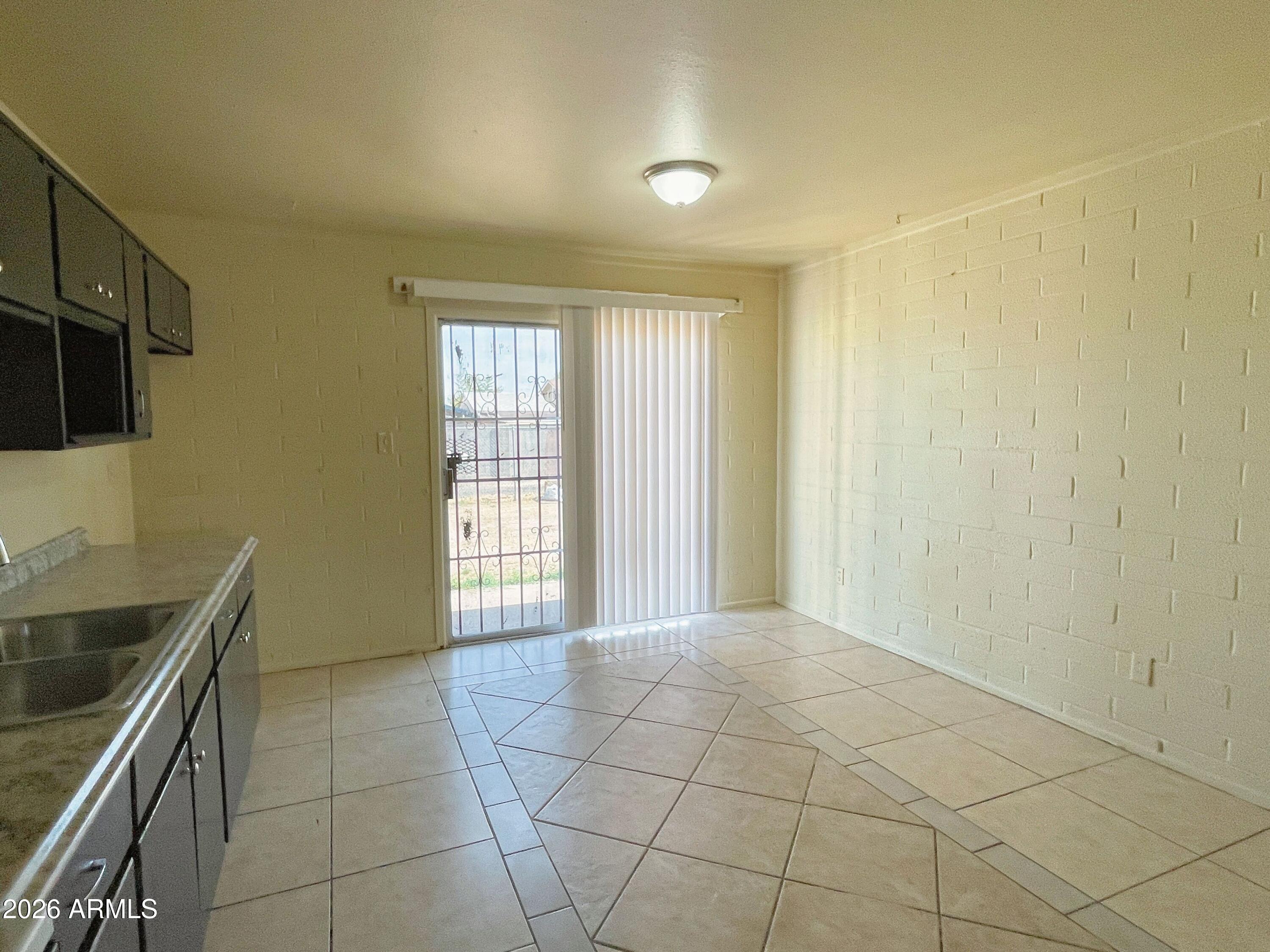 1602 W Fremont Road