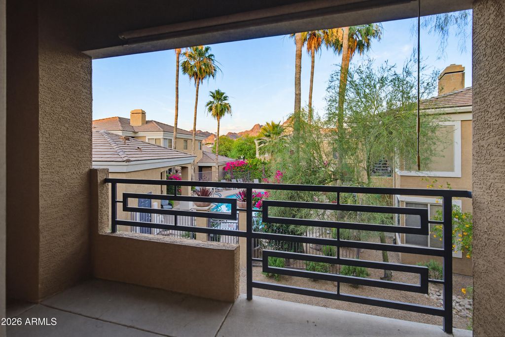 Photo of 1411 E Orangewood Avenue #242, Phoenix, AZ 85020 (MLS # 7029665)