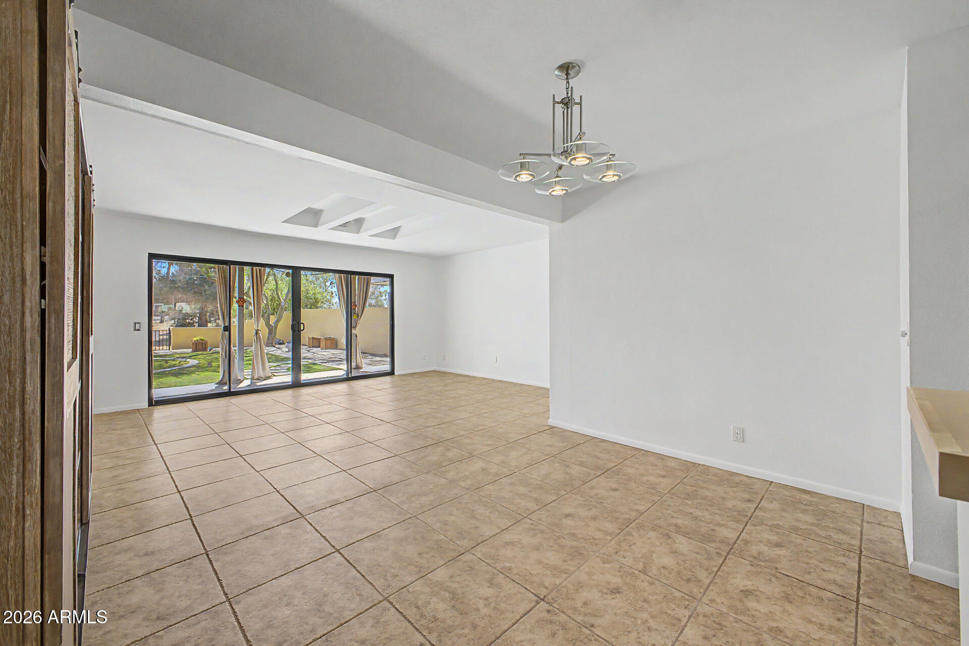 2979 S COUNTRY CLUB Way