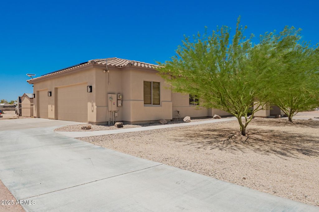 Photo of 9858 N Faldale Road, Casa Grande, AZ 85122 (MLS # 6886623)