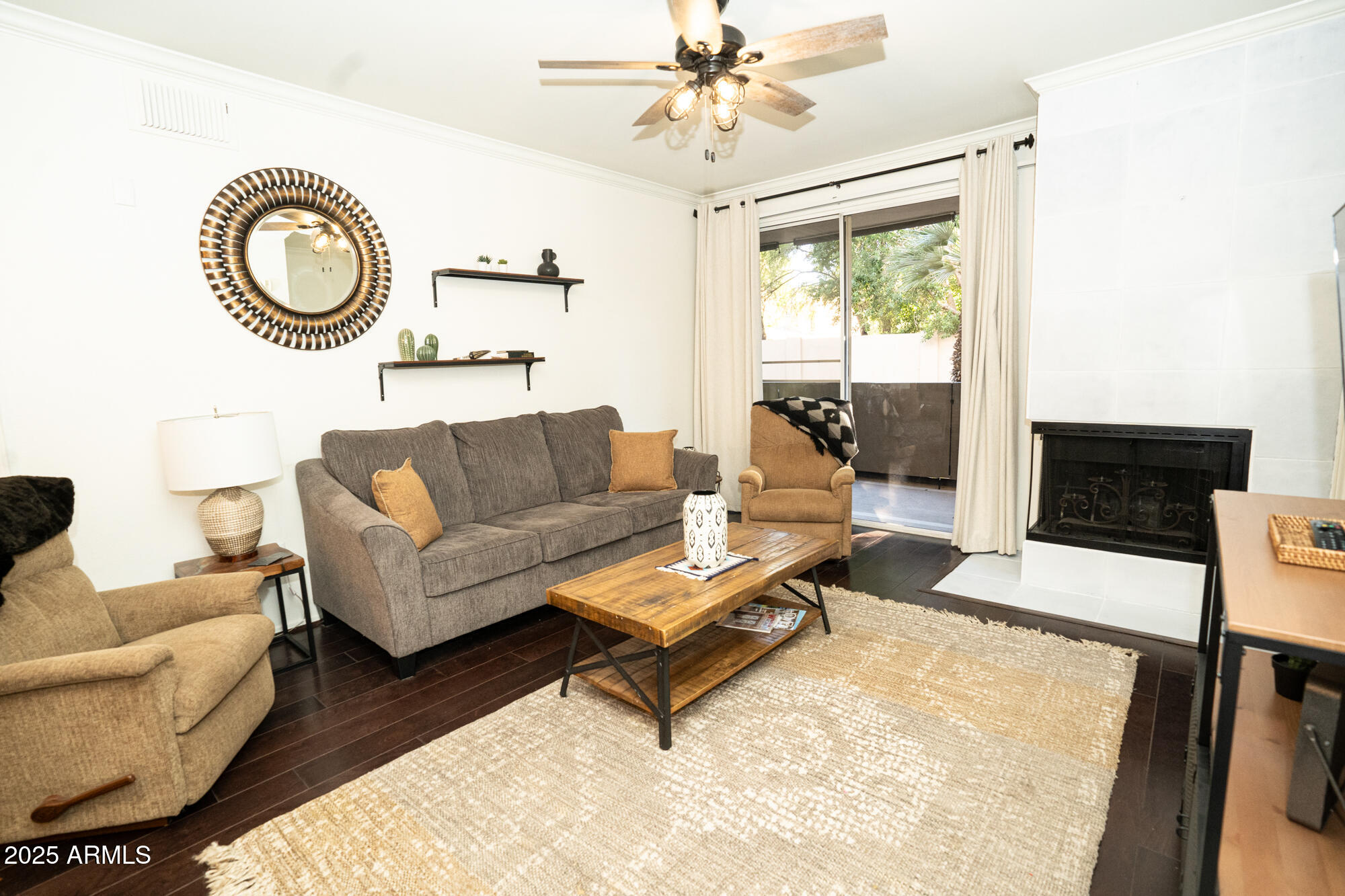 7009 E ACOMA Drive 1063