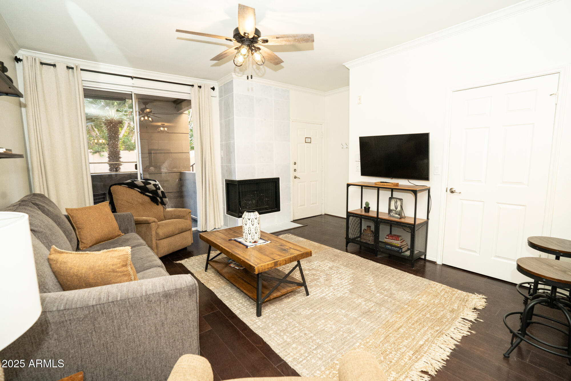 7009 E ACOMA Drive 1063