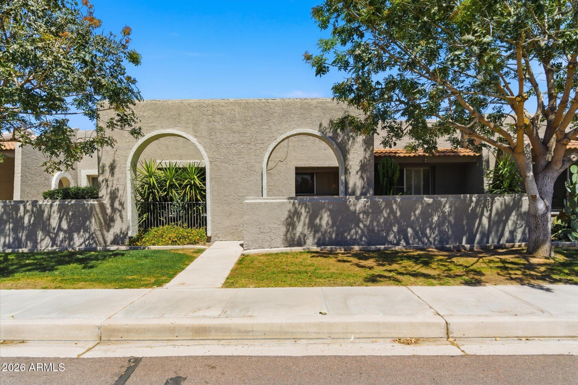 7113 N VIA DE PAESIA --