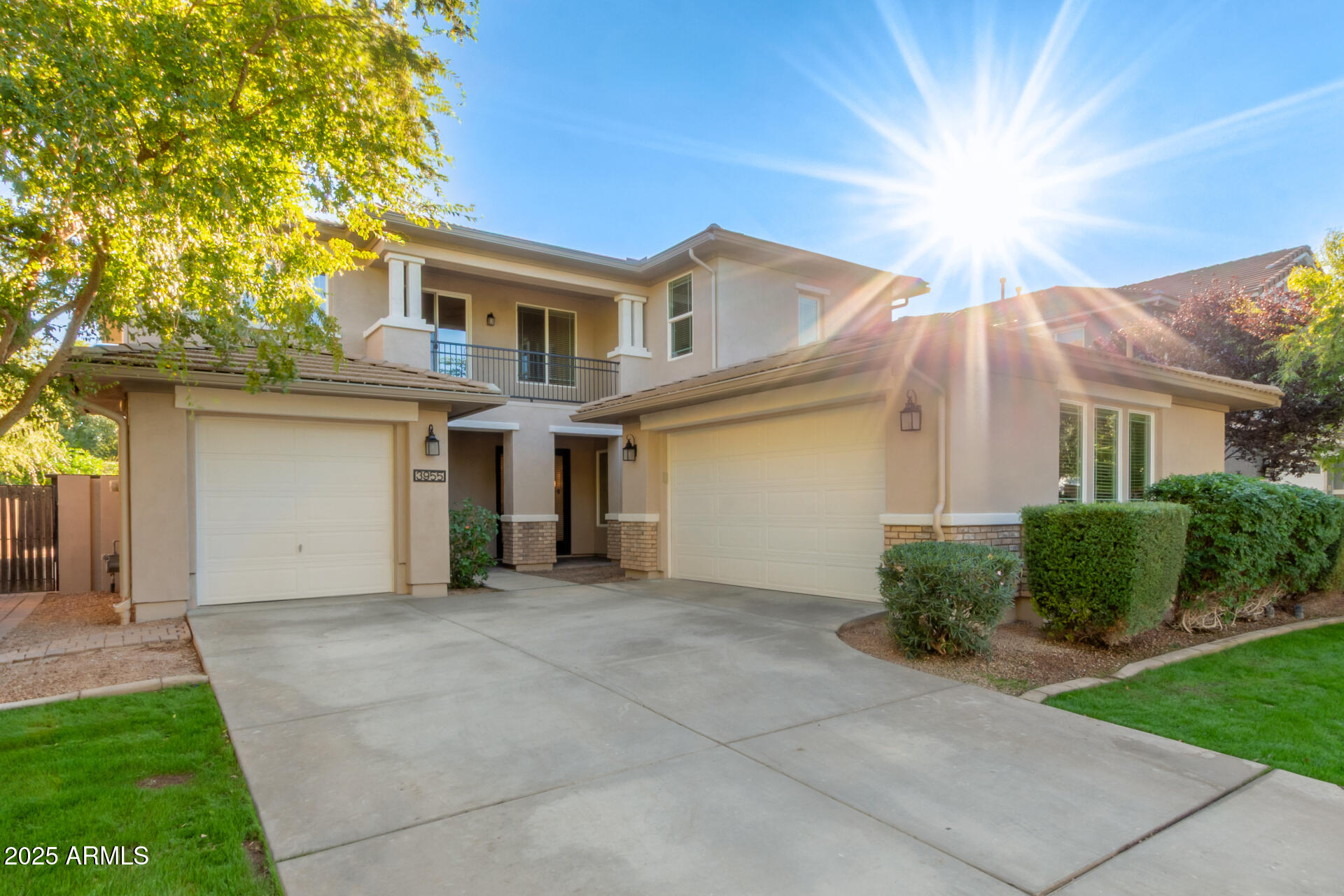 3955 E MESQUITE Street