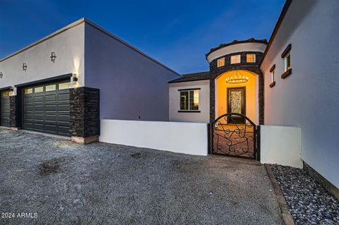 A home in Tonopah