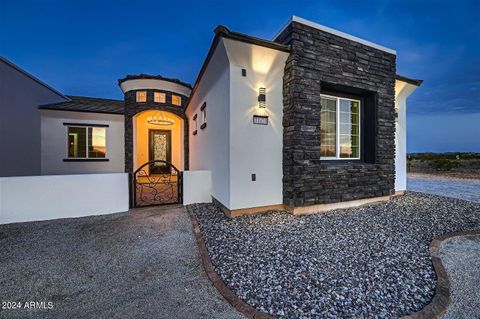 A home in Tonopah