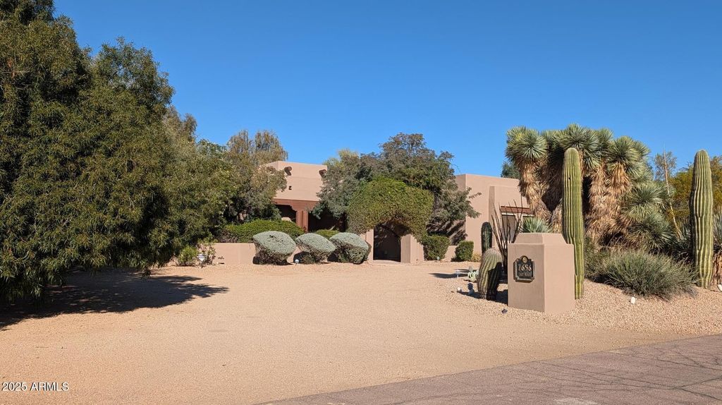 Photo of 7656 E Wood Drive, Scottsdale, AZ 85260 (MLS # 6971393)