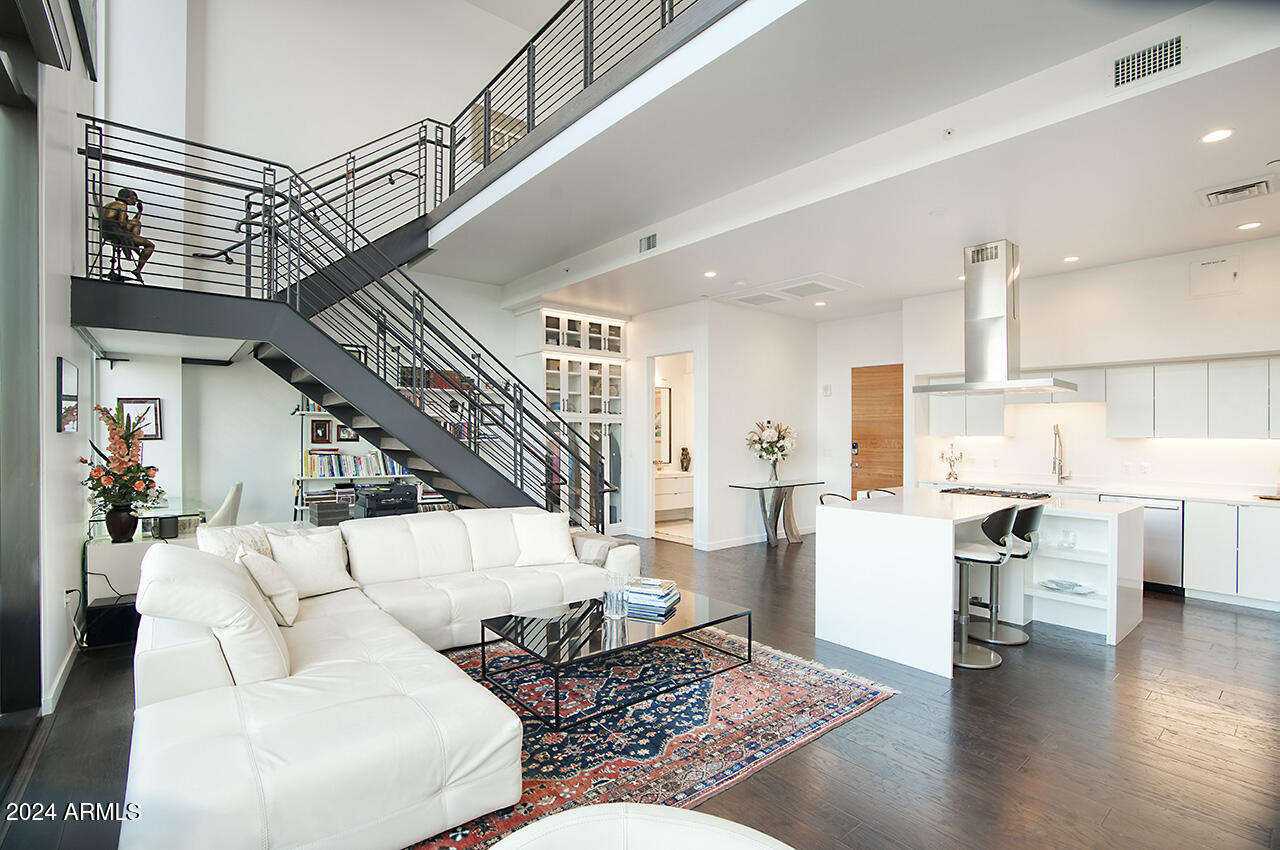 200 W PORTLAND Street 1312