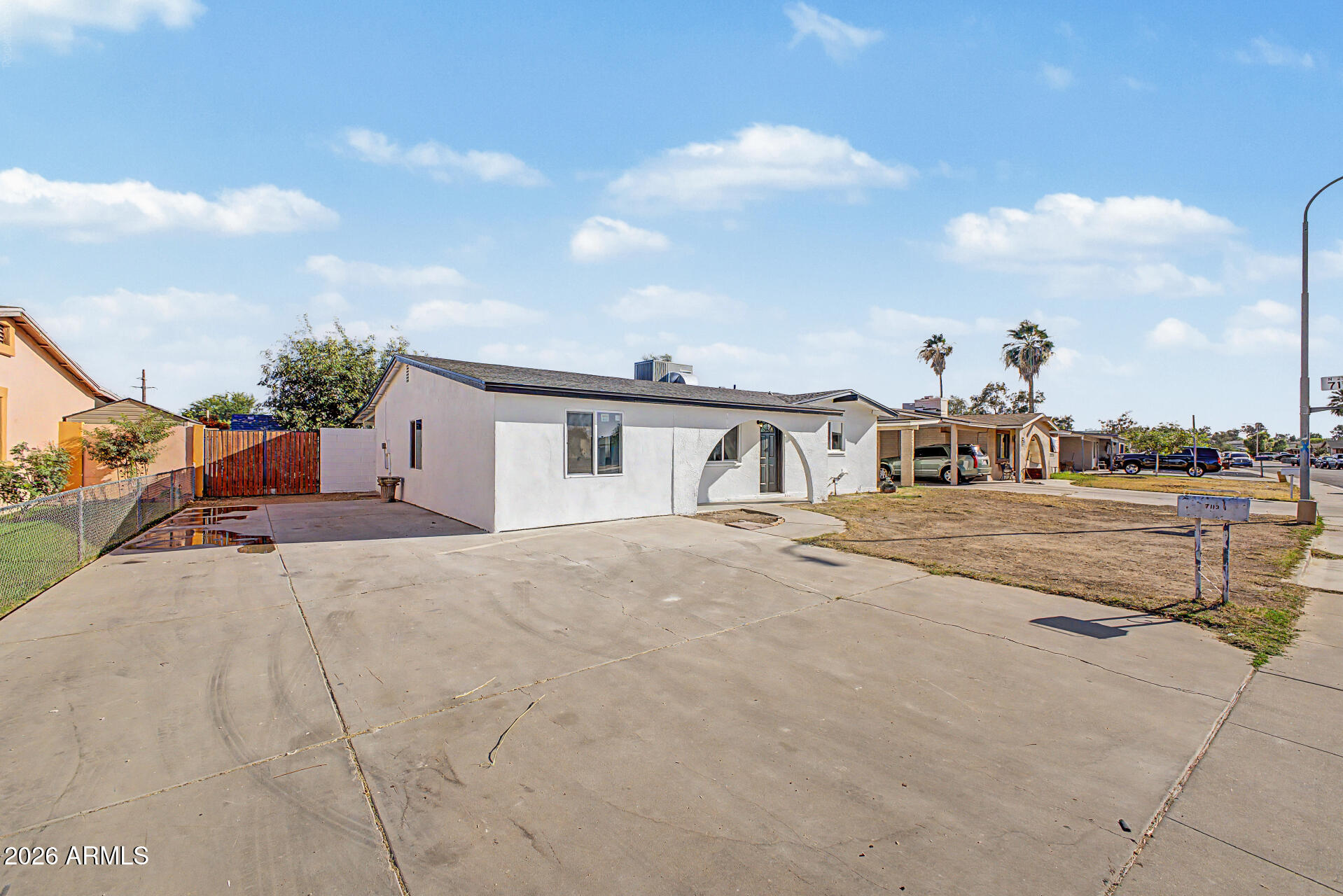 7113 W VERNON Avenue