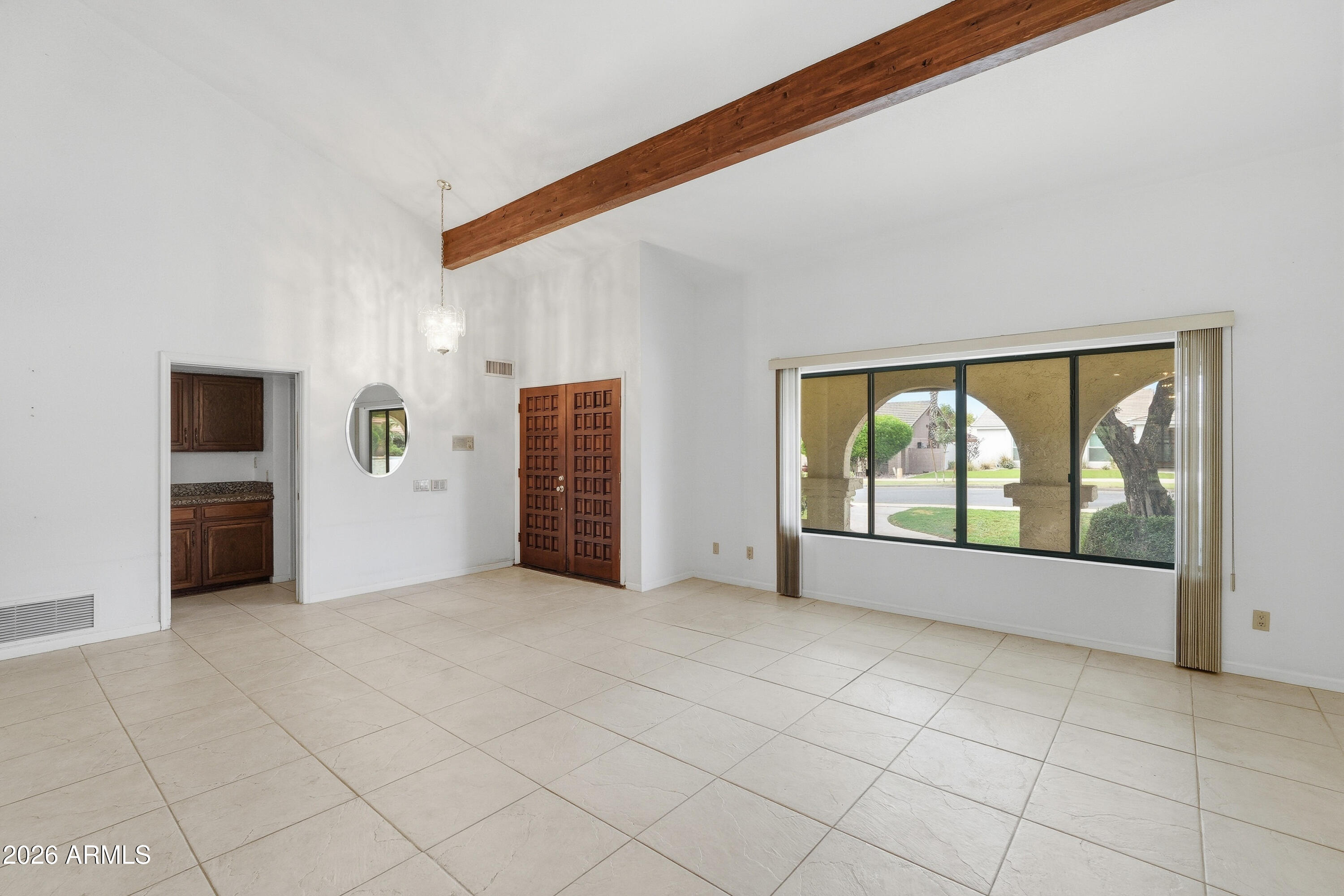 1204 E COMMODORE Place