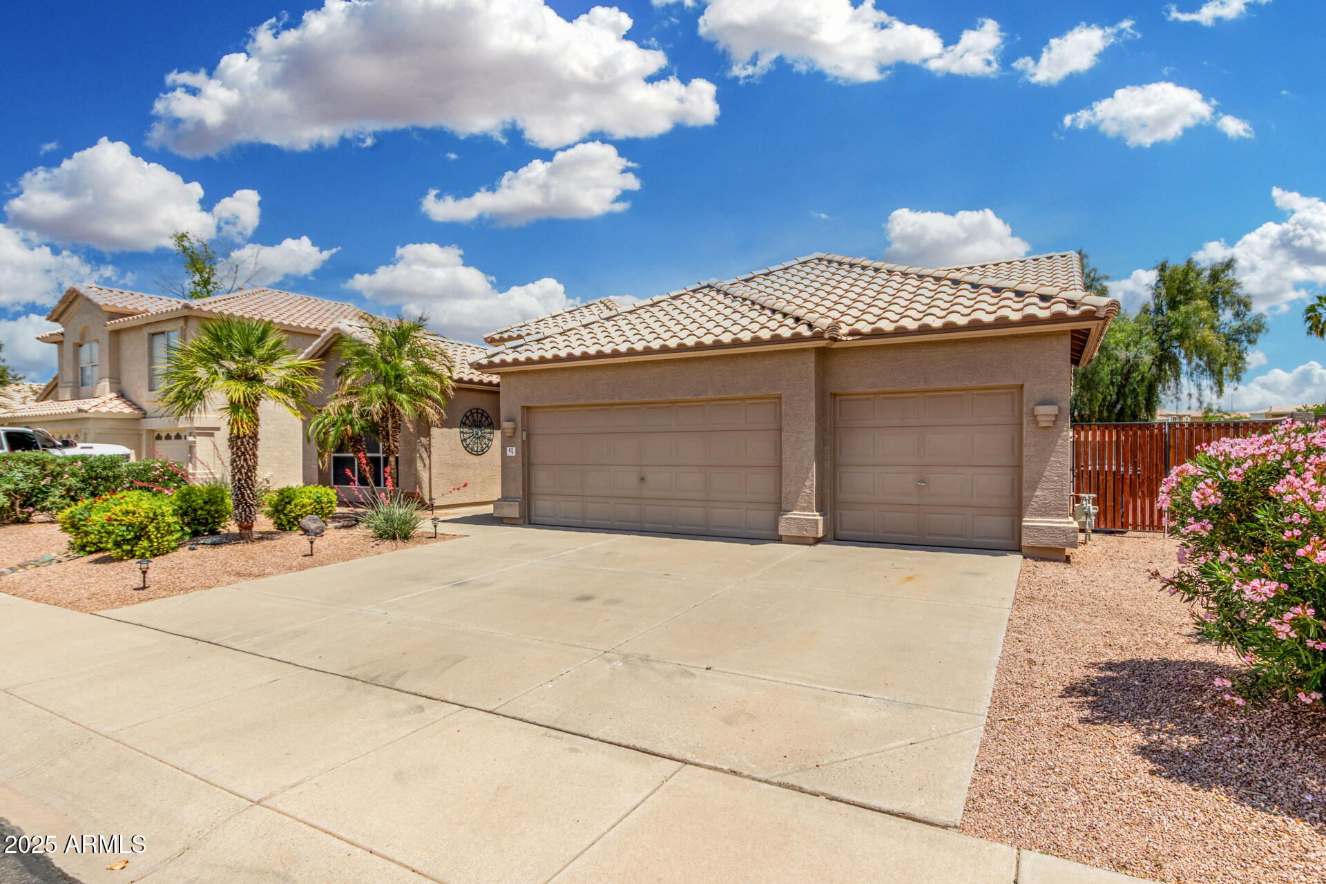 411 N CORDOBA Place