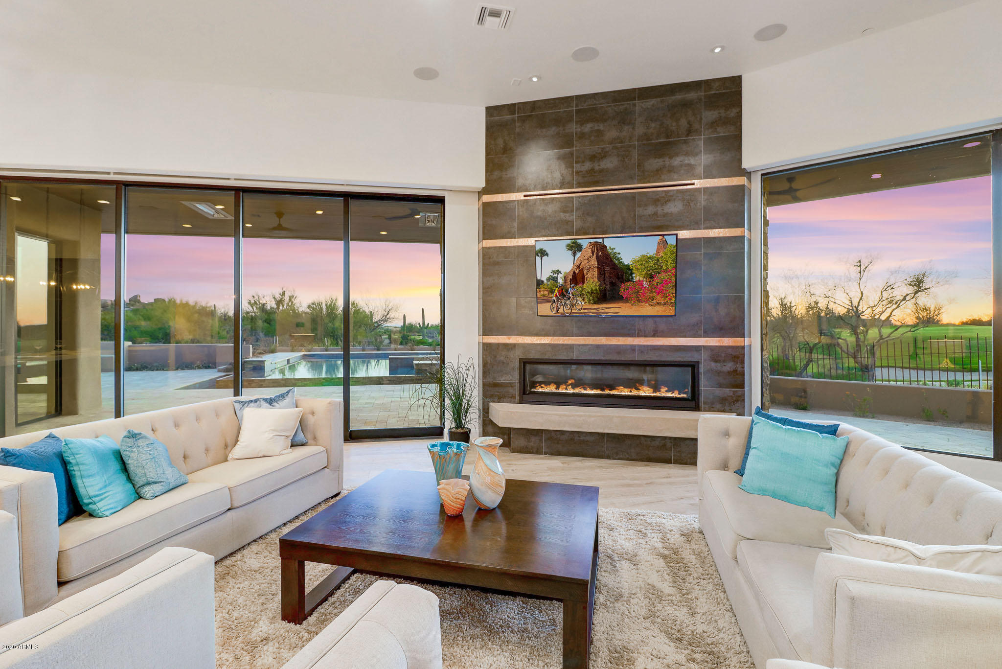 BOULDERS - Residential