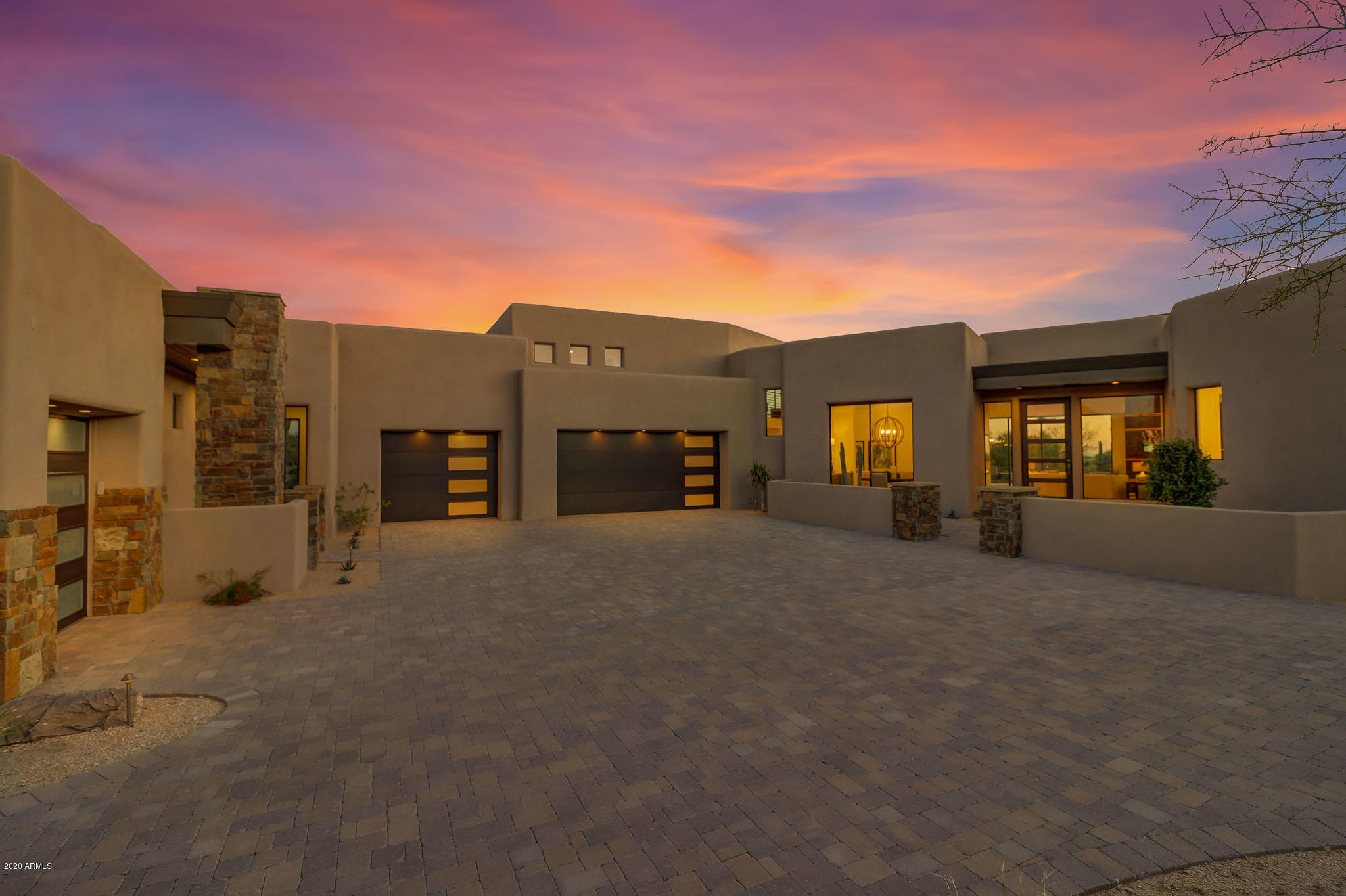 BOULDERS - Residential