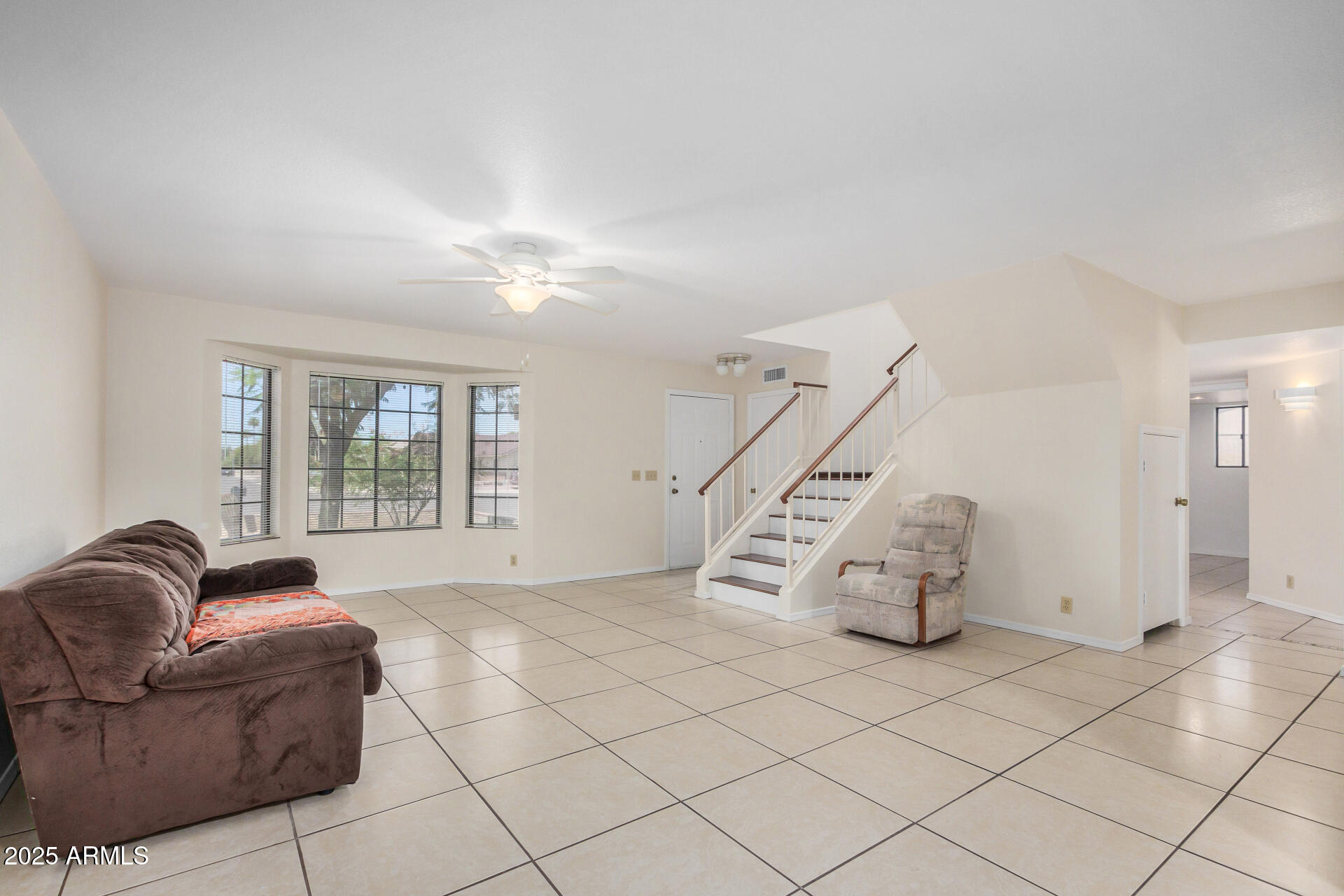 8004 W SIERRA VISTA Drive