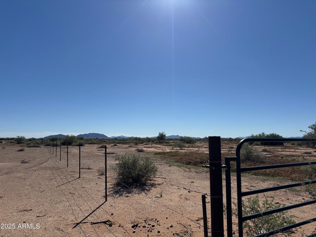 Photo of 0 E Arica Road Road #-, Casa Grande, AZ 85193 (MLS # 6944041)
