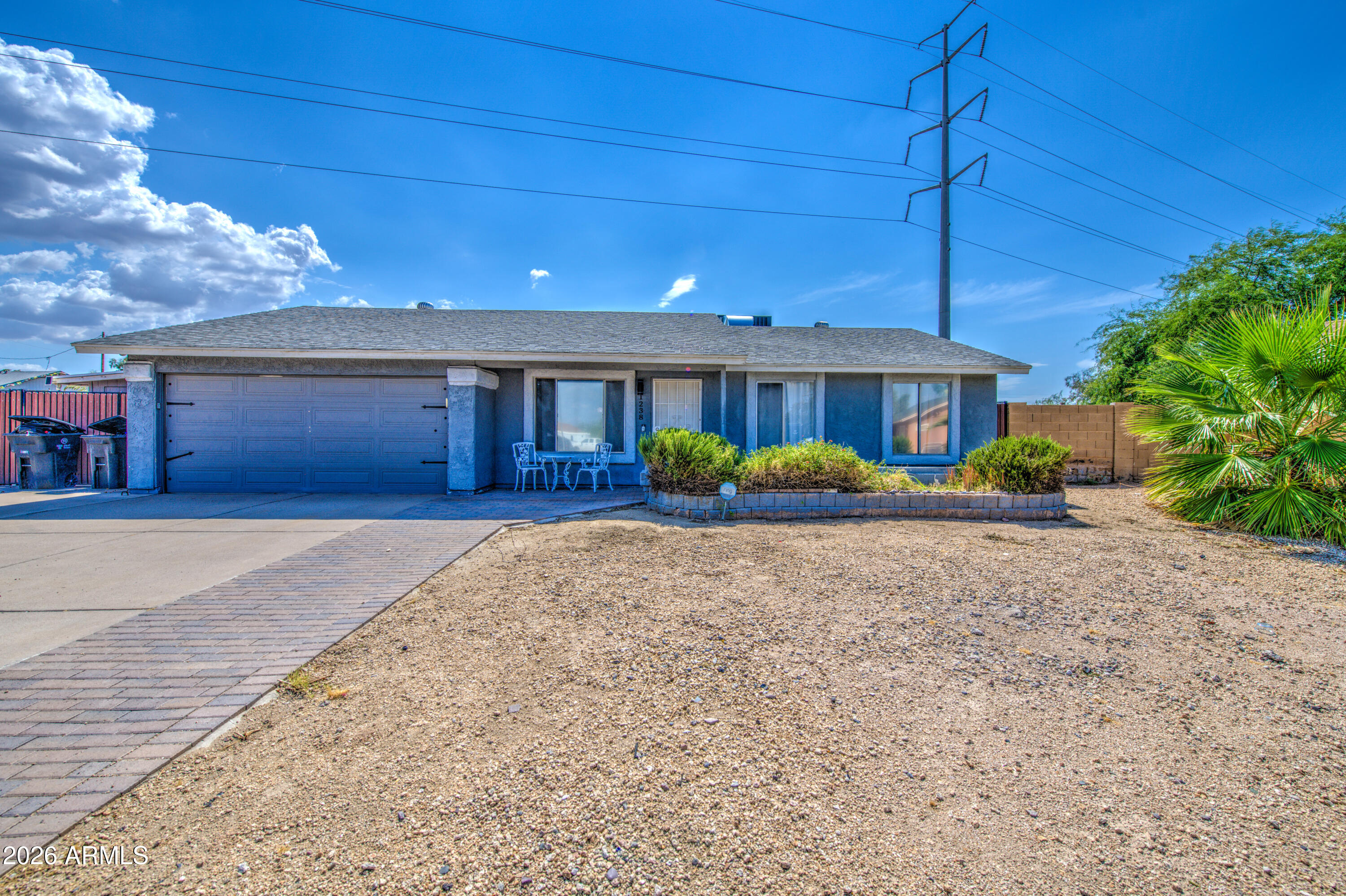 1238 W AUBURN Drive
