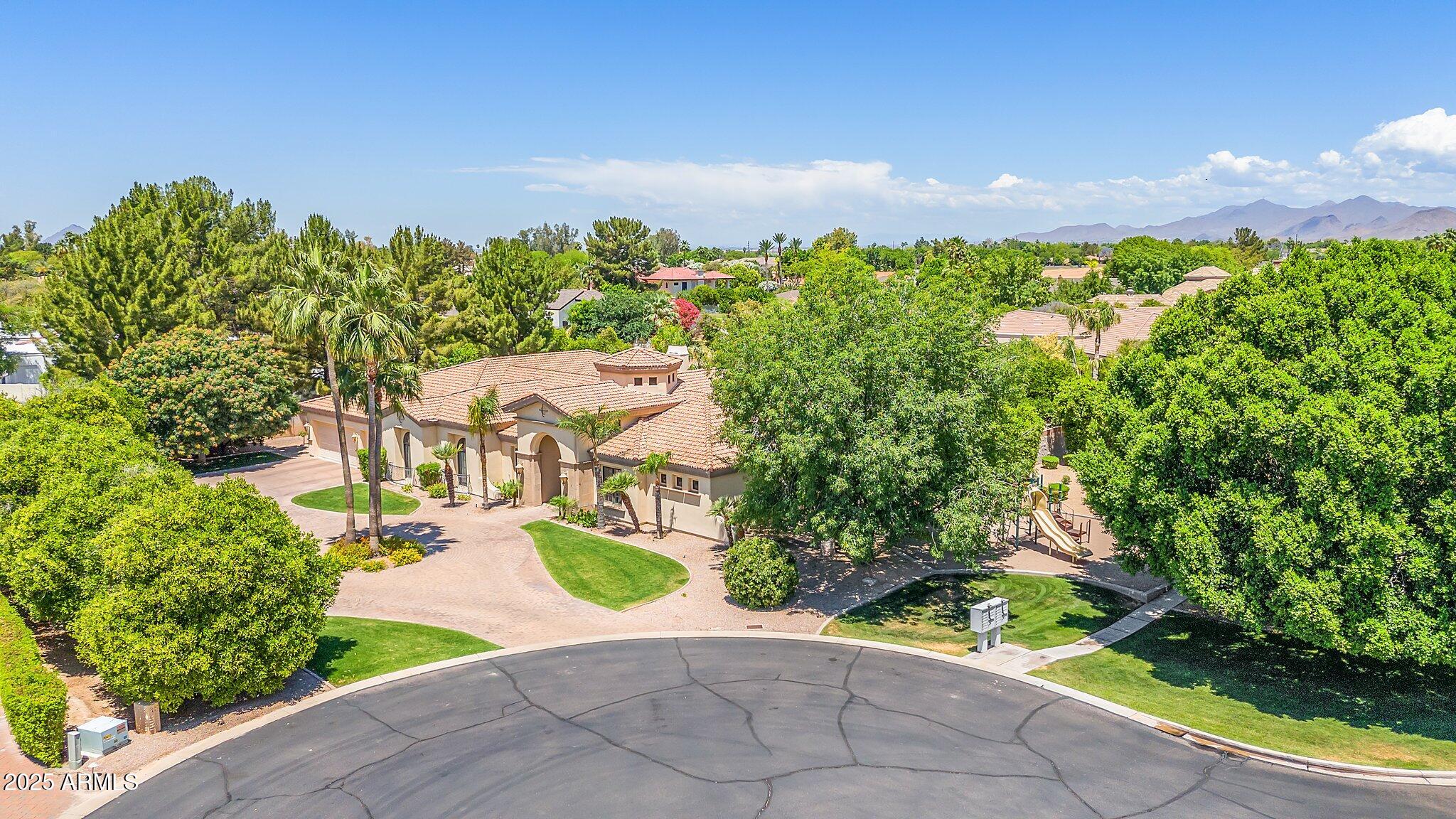 2440 N Maple --