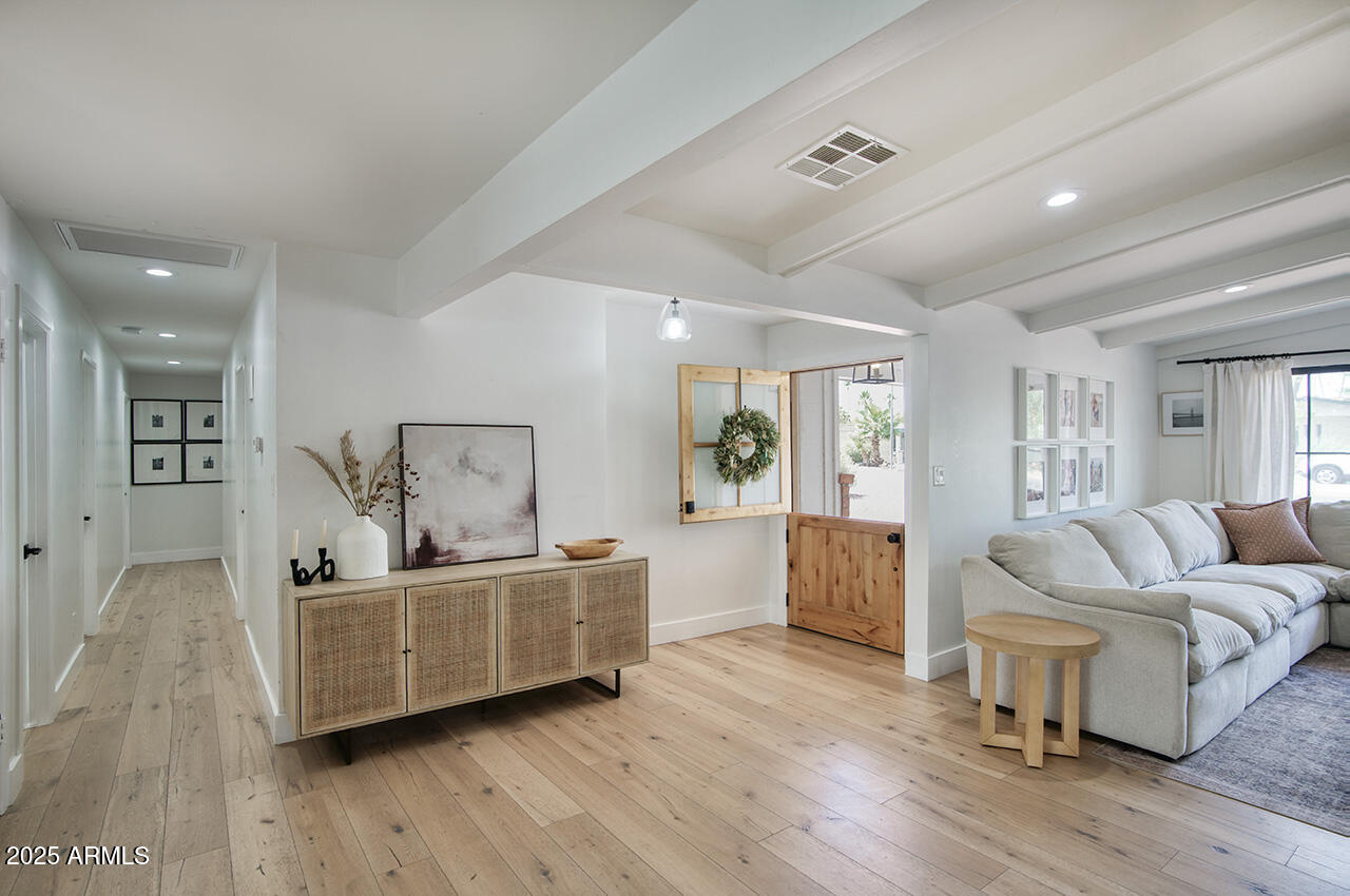 315 W LLANO Drive