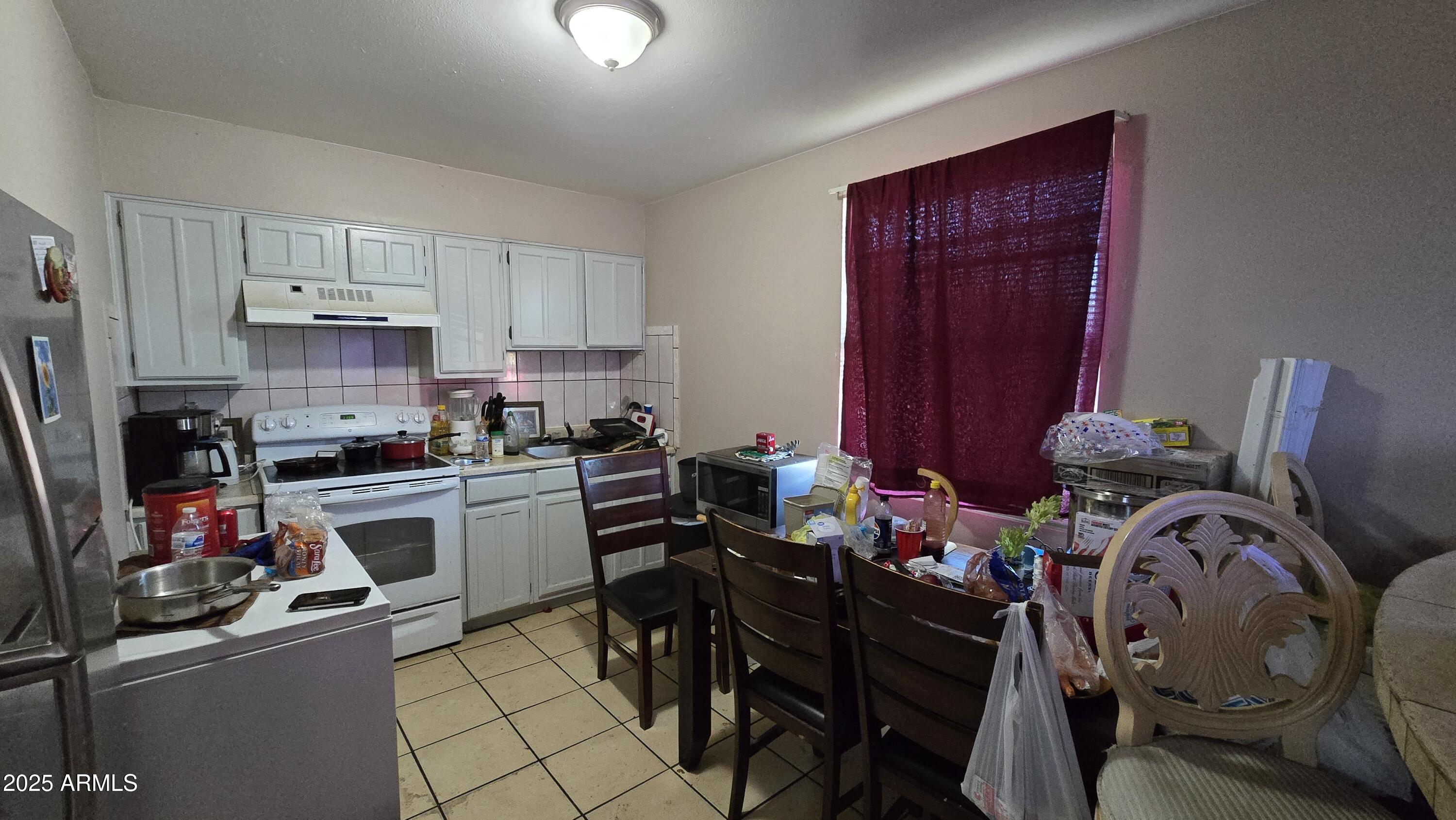 WILSHIRE MANOR UNIT 2 - Residential Income