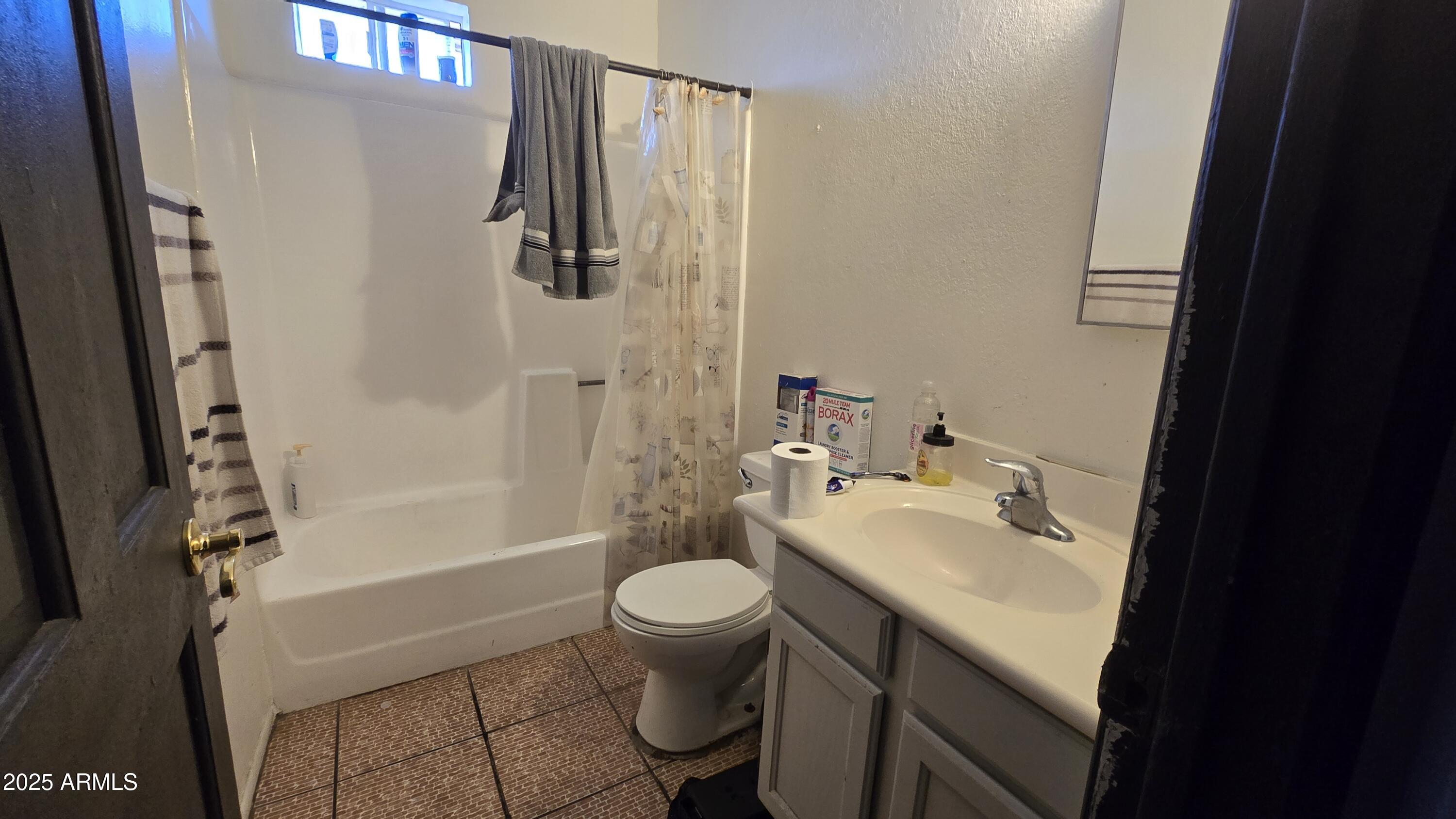 WILSHIRE MANOR UNIT 2 - Residential Income
