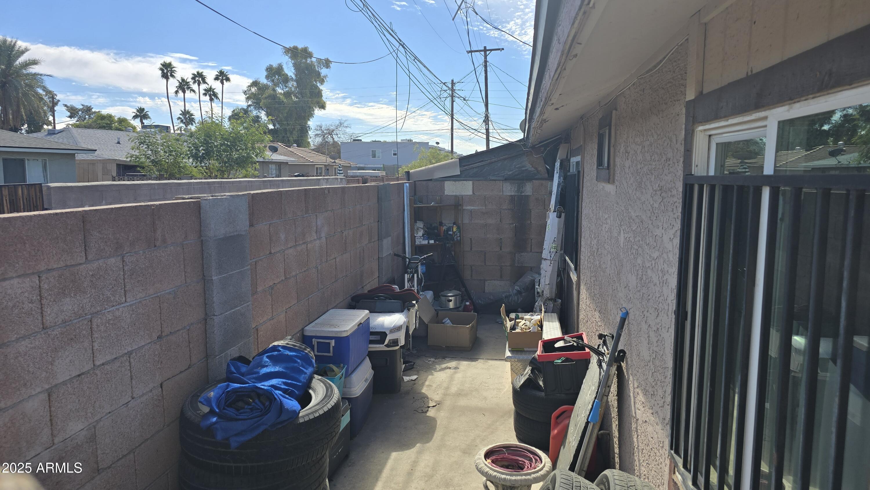 WILSHIRE MANOR UNIT 2 - Residential Income