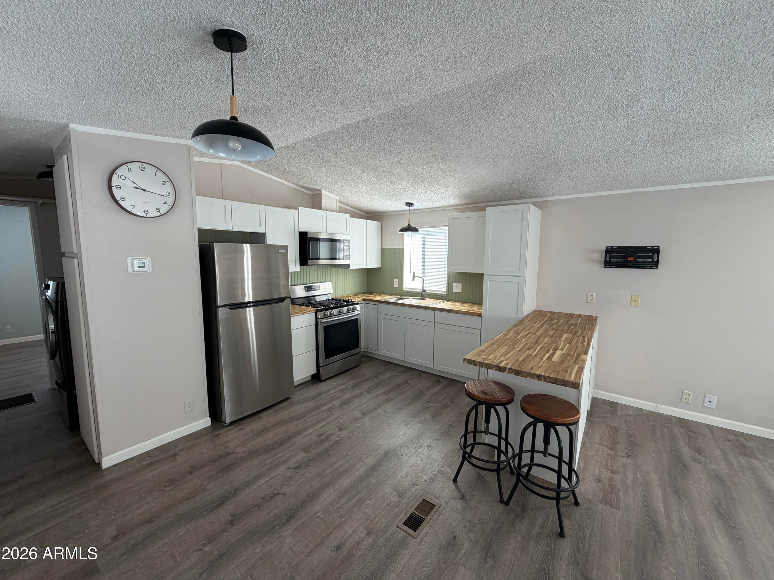 1804 W TEPEE Street 43