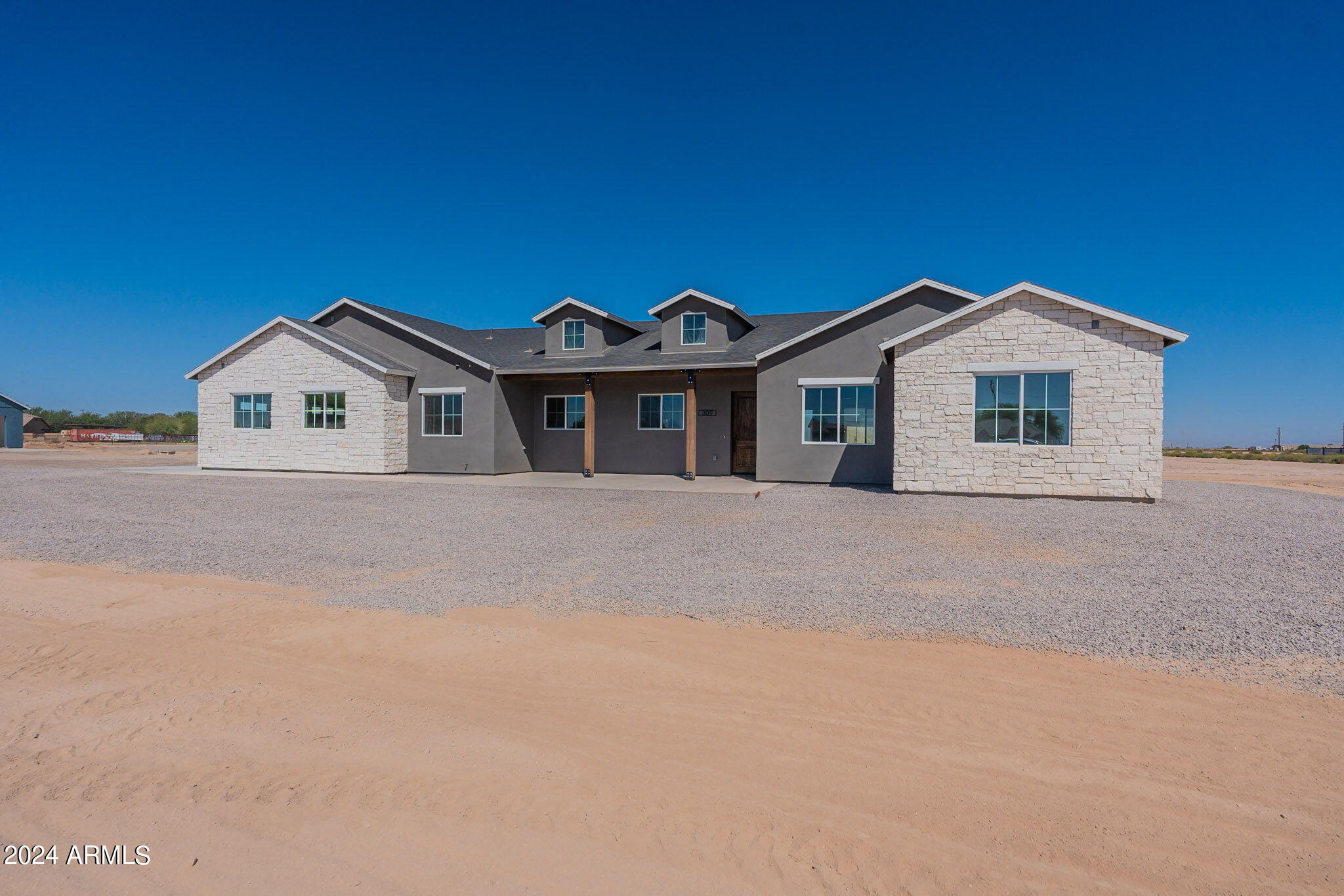 2407 E Eden Court