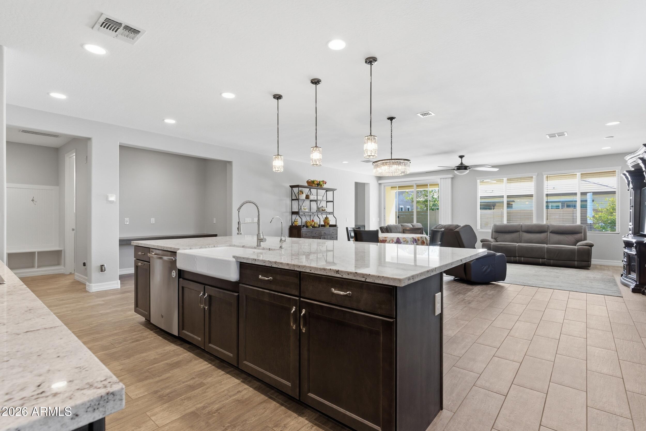 9715 W CASHMAN Drive