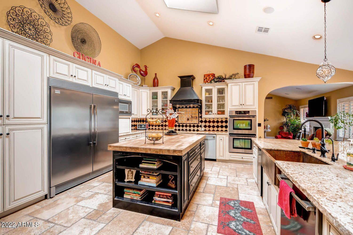 3437 E Equestrian Trail