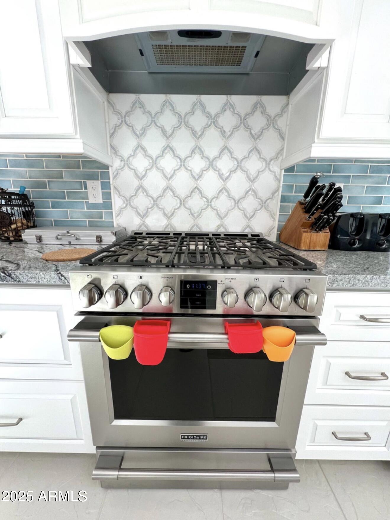 5824 E MONTGOMERY Road